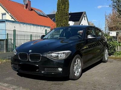 Gebraucht BMW 114 102 PS (75 kW) 2013 Schwarz Kleinwagen