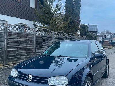 Gebraucht VW Golf IV 105 PS (77 kW) 2001 Blau Kleinwagen