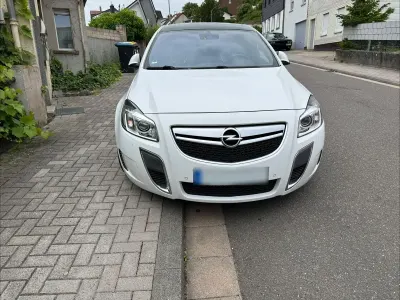 Gebraucht Opel Insignia OPC 325 PS (239 kW) 2009 Weiß Limousine