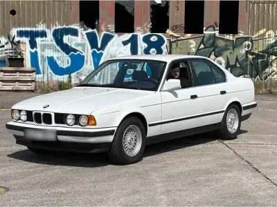 Gebraucht BMW 520 129 PS (94 kW) 1988 Weiß Limousine