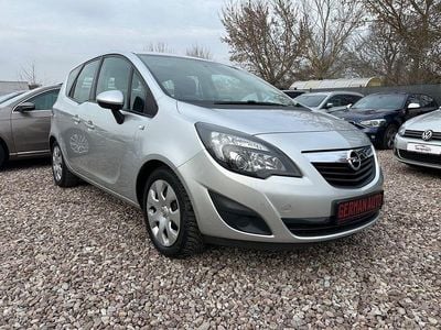 Gebraucht Opel Meriva Edition 110 PS (80 kW) 2012 Silber Van / Kleinbus