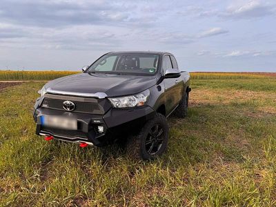 Usata Toyota HiLux Comfort 204 CV (150 kW) 2024 Grigio Pick-up