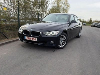 Gebraucht BMW 320 184 PS (135 kW) 2012 Schwarz Limousine
