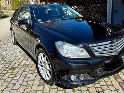 Gebraucht Mercedes C180 Elegance 156 PS (114 kW) 2013 Schwarz Kombi