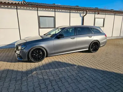 Gebraucht Mercedes E350 AMG line 258 PS (189 kW) 2017 Grau Kombi