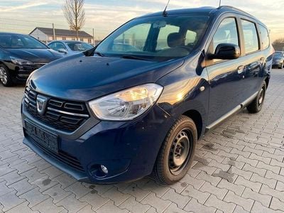 Blau Gebraucht 2019 Dacia Lodgy Comfort Van / Kleinbus | 10.900 € (Guter Preis)