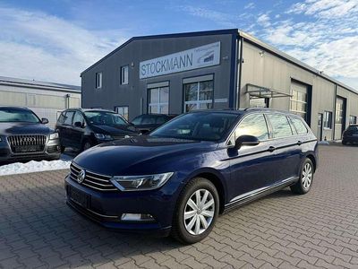 Gebraucht VW Passat Comfortline 150 PS (110 kW) 2018 Atlantic blue metallic Kombi