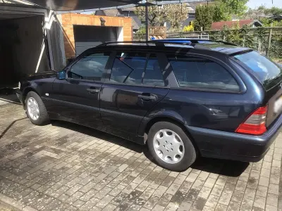 Gebraucht Mercedes C220 163 PS (119 kW) 2001 Blau Kombi