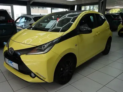 Gebraucht Toyota Aygo X-cite 69 PS (50 kW) 2016 Gelb Kleinwagen