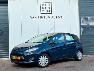 Gebraucht Ford Fiesta Trend 95 PS (69 kW) 2012 Blau Kleinwagen