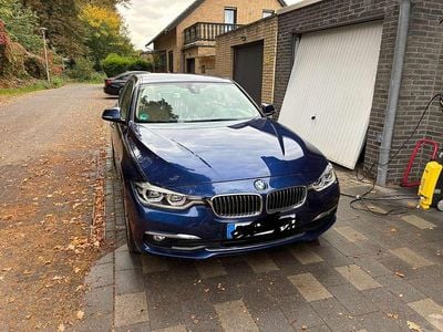 Gebraucht BMW 316 Luxury Line 116 PS (85 kW) 2016 Blau Limousine
