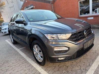 Gebraucht VW T-Roc Basis 116 PS (85 kW) 2022 Grau SUV