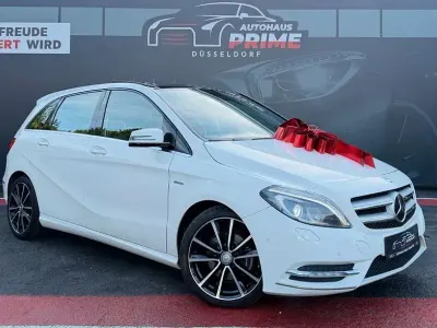 Gebraucht Mercedes B200 AMG Edition 1 156 PS (114 kW) 2012 Weiß Van / Kleinbus