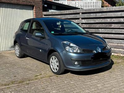 Usata Renault Clio III 75 CV (55 kW) 2005 Blu Utilitaria