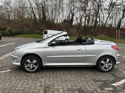 Gebraucht Peugeot 206 CC 109 PS (80 kW) 2004 Silber Cabrio