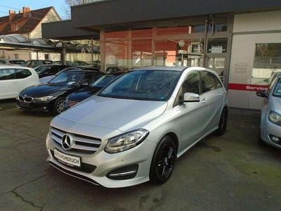 Gebraucht Mercedes B180 Style 109 PS (80 kW) 2015 Silber Van / Kleinbus