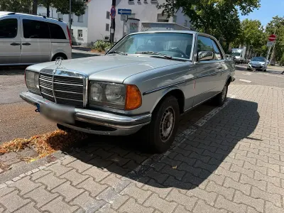 Gebraucht Mercedes E230 136 PS (100 kW) 1984 Silber Coupé