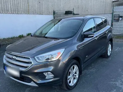 Używany Ford Kuga Titanium 182 KM (133 kW) 2017 Szary SUV