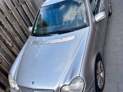 Mercedes C200