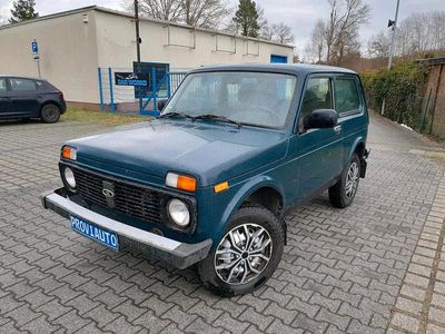Gebraucht Lada niva 82 PS (60 kW) 2010 Grün SUV