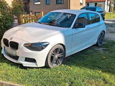 Gebraucht BMW 114 102 PS (75 kW) 2012 Weiß Kleinwagen