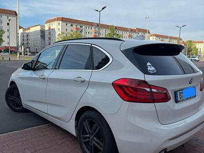 BMW 218