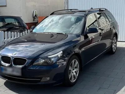 Gebraucht BMW 520 177 PS (130 kW) 2010 Blau Kombi