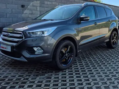 Gebraucht Ford Kuga Titanium 150 PS (110 kW) 2018 Magneticgrau (metallic) SUV