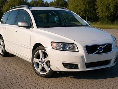 Gebraucht Volvo V50 109 PS (80 kW) 2012 Weiß Kombi