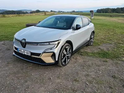 Gebraucht Renault Megane E-Tech Iconic 160 kW (218 PS) 2023 Grau Limousine