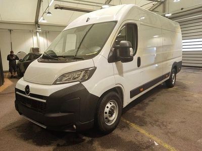 Second-hand Opel Movano 140 CP (102 kW) 2024 Alb Van