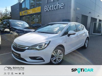 Używany Opel Astra Innovation 150 KM (110 kW) 2018 Biały Sedan/Limuzyna
