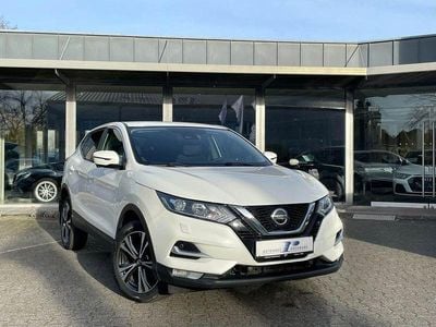 Weiß Gebraucht 2020 Nissan Qashqai N-Connecta SUV | 18.390 € (Fairer Preis)