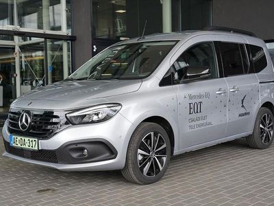 Mercedes EQT200