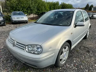 Second-hand VW Golf III Highline 150 CP (110 kW) 1998 Gri Berlinǎ