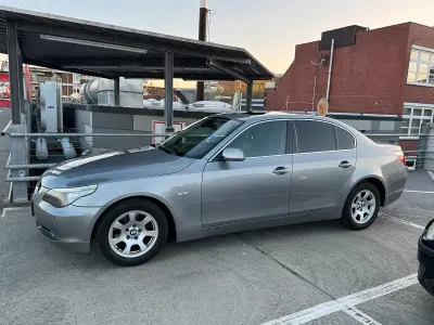 Gebraucht BMW 520 170 PS (125 kW) 2005 Silber Kleinwagen