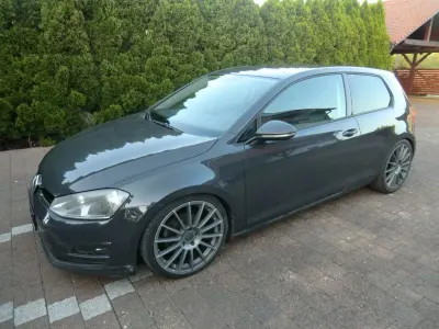 Gebraucht VW Golf VII Comfortline 86 PS (63 kW) 2013 Uranograu Kleinwagen