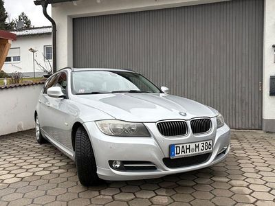 Gebraucht BMW 318 Lifestyle 143 PS (105 kW) 2012 Silber Kombi