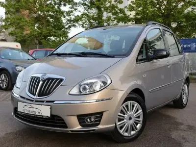Gebraucht Lancia Musa Gold 95 PS (69 kW) 2011 Beige Van / Kleinbus