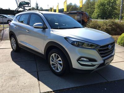 gebraucht Hyundai Tucson 1.6 T-GDI Trend 2WD *Navi+DAB+PDC*