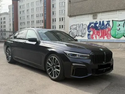 Gebraucht BMW 730 265 PS (194 kW) 2019 Schwarz Limousine