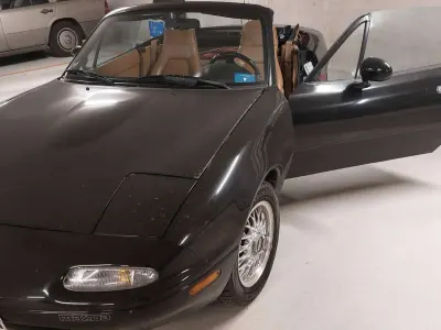 Używany Mazda MX5 116 KM (85 kW) 1995 Czarny Kabriolet