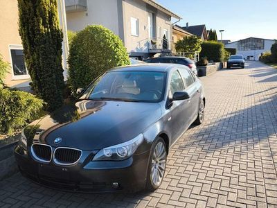 Gebraucht BMW 530 231 PS (169 kW) 2003 Blau Limousine