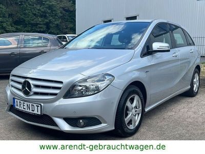 Gebraucht Mercedes B180 109 PS (80 kW) 2012 Silber Kleinwagen