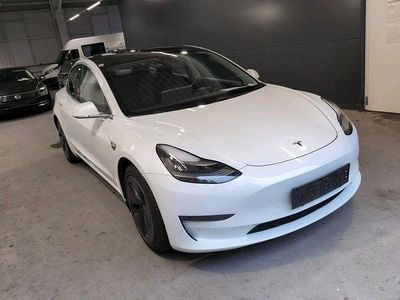 Weiß Gebraucht 2020 Tesla Model 3 Limousine | 20.760 € (Fairer Preis)
