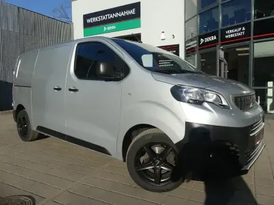 Gebraucht Peugeot Expert Premium 122 PS (89 kW) 2017 Grau Van