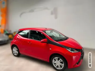 Gebraucht Toyota Aygo X-play 69 PS (50 kW) 2017 Rot Kleinwagen