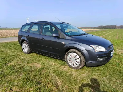 Gebraucht Ford Focus 101 PS (74 kW) 2007 Grau Kombi