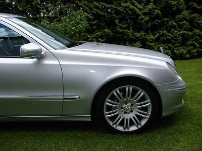 Mercedes E320