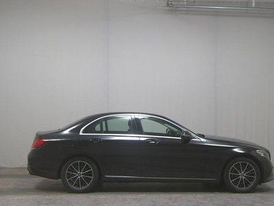Gebraucht Mercedes C300 Avantgarde 272 PS (200 kW) 2020 Schwarz Limousine